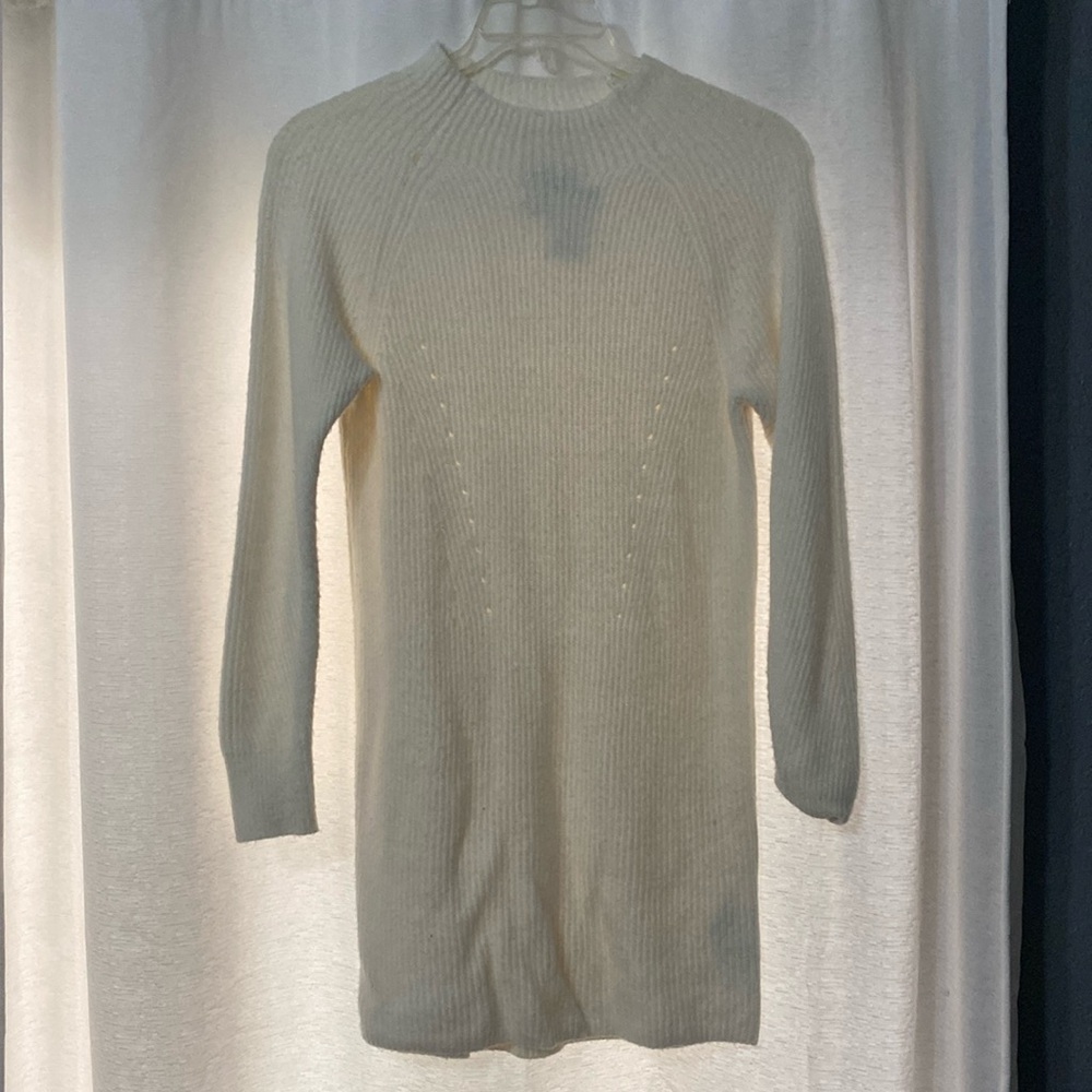 Abercrombie short sweater dress in creamy white color